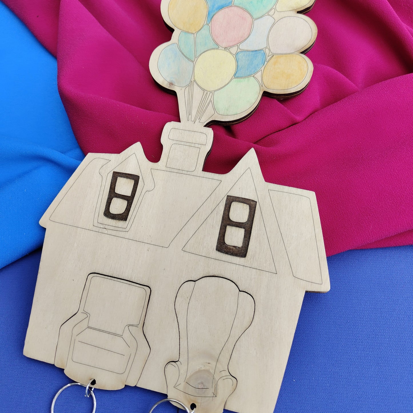 Portachiavi Personalizzato in Legno – Tema UP | Casa con Palloncini