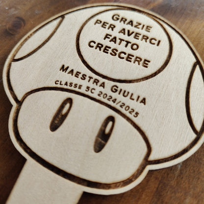 Gadget in legno per maestra – “Grazie per averci fatto crescere”